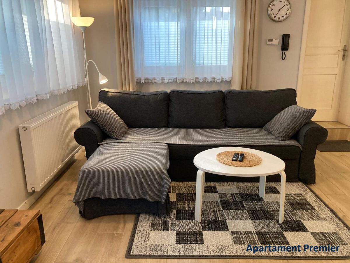 Bialy Dom - 2 Bedrooms Kattowitz Exterior foto