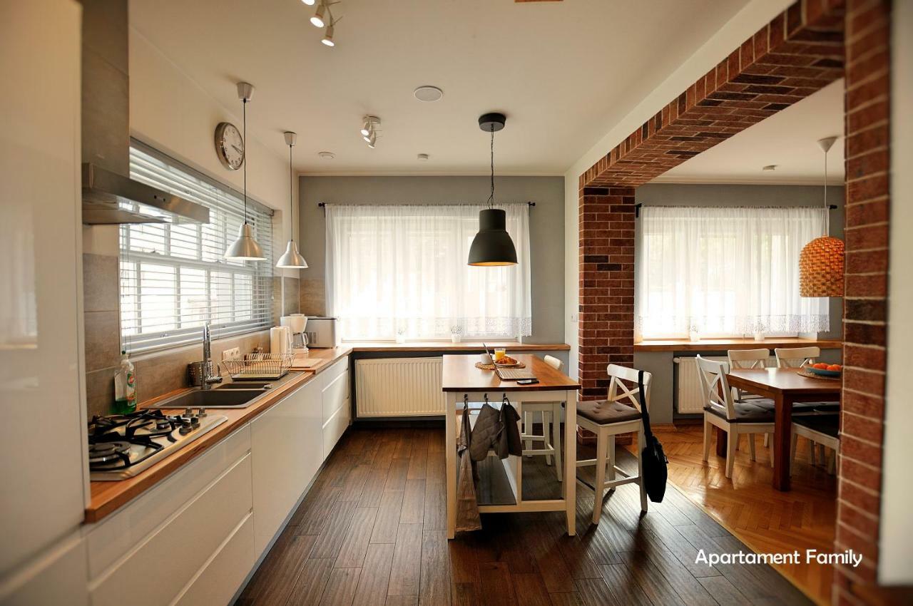 Bialy Dom - 2 Bedrooms Kattowitz Exterior foto