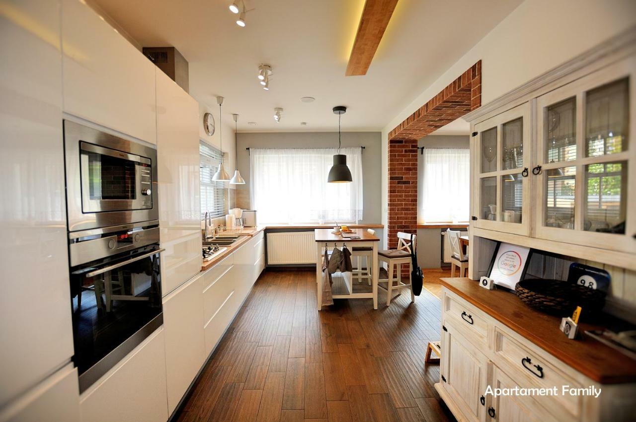 Bialy Dom - 2 Bedrooms Kattowitz Exterior foto