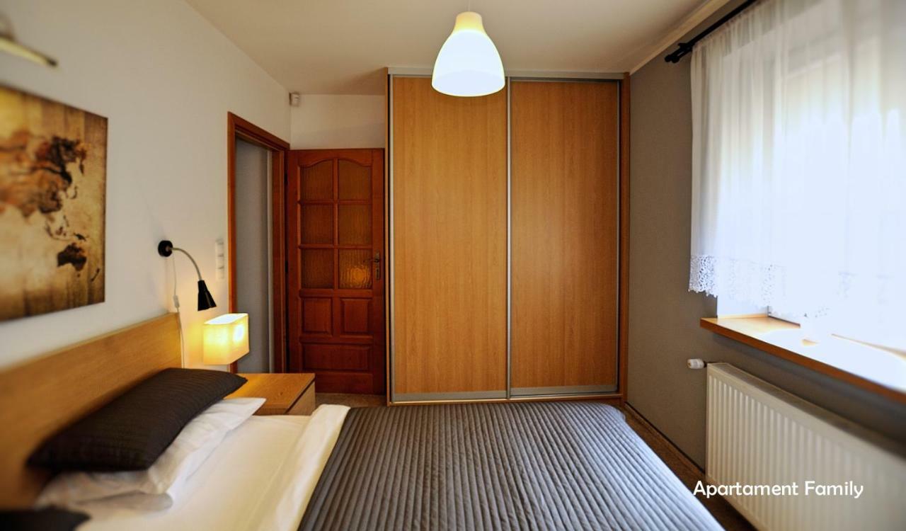 Bialy Dom - 2 Bedrooms Kattowitz Exterior foto