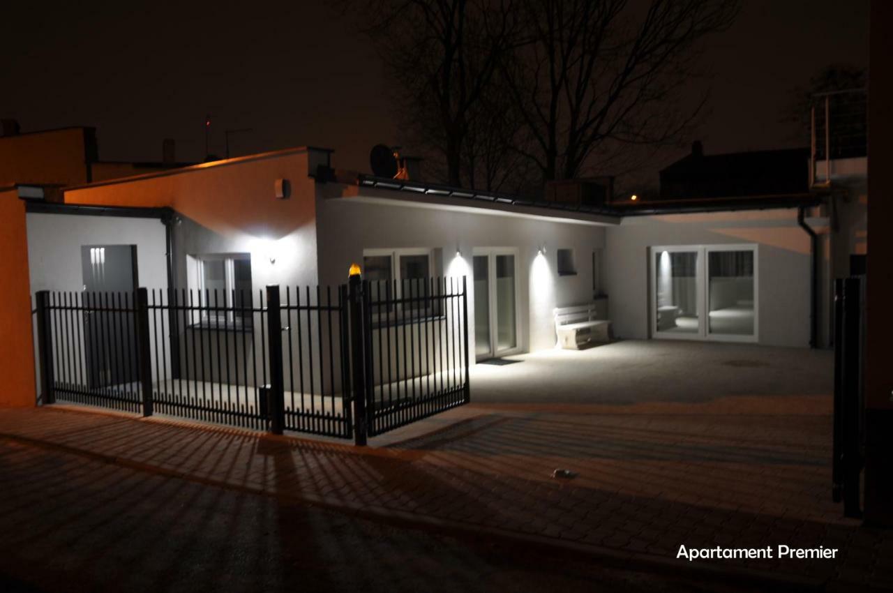 Bialy Dom - 2 Bedrooms Kattowitz Exterior foto