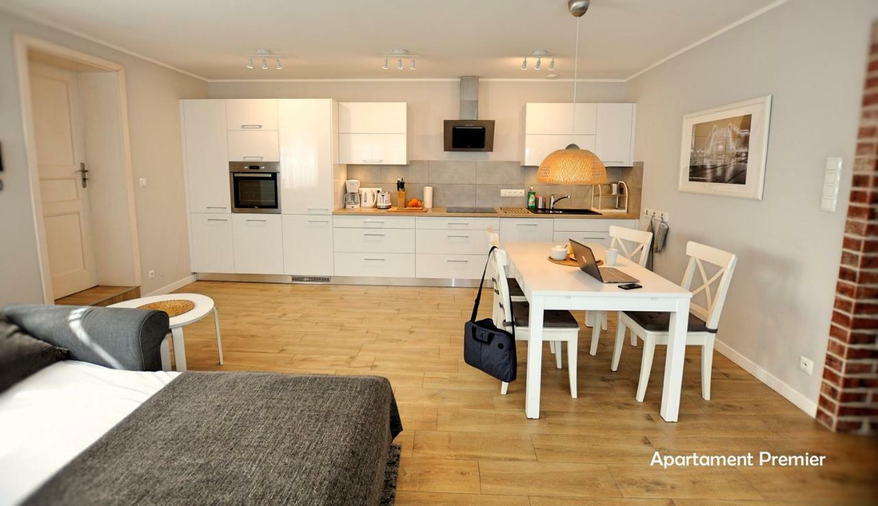 Bialy Dom - 2 Bedrooms Kattowitz Exterior foto