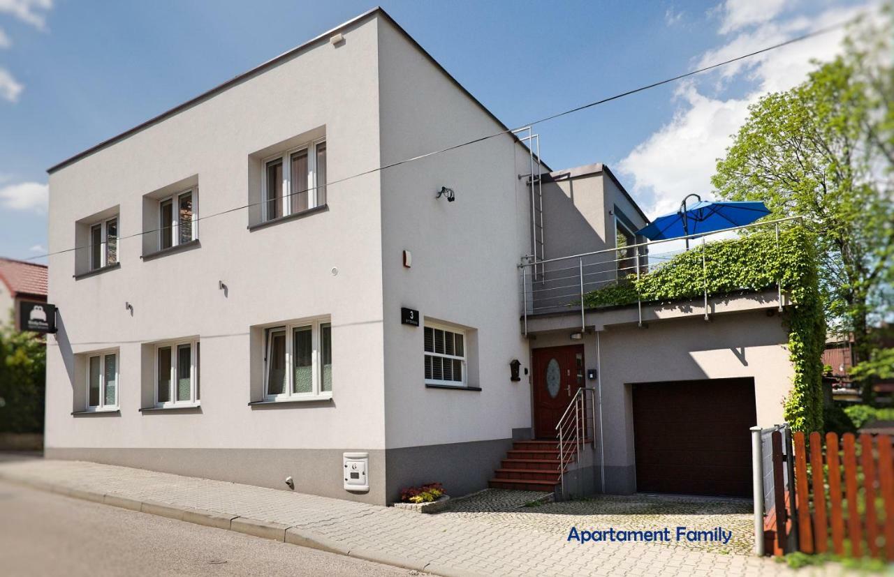 Bialy Dom - 2 Bedrooms Kattowitz Exterior foto